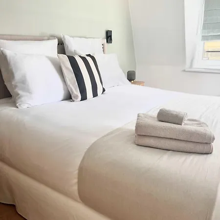 Luxury In Le Marais Париж